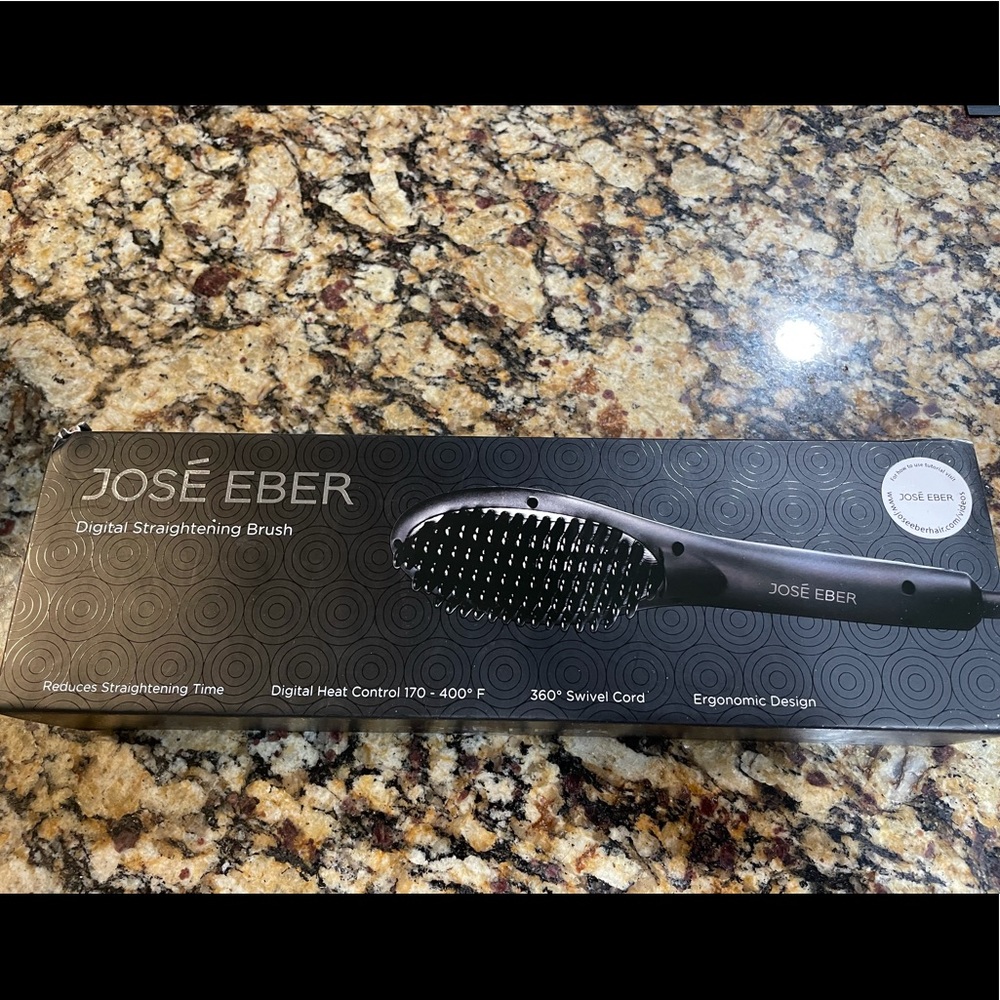 Jose Eber Digital Straitening Brush